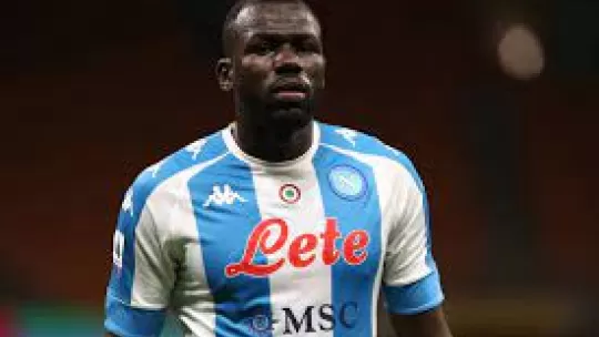 Infortunio Koulibaly, lussazione al dito con il Senegal: il difensore punta al recupero con la Juve