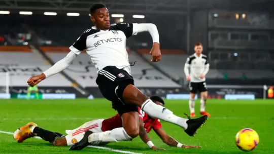 CorSport - Napoli sulle tracce del jolly difensivo Adarabioyo: la valutazione del Fulham