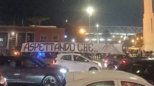 Striscione tifosi Roma