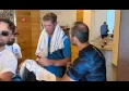 De Bruyne &egrave; arrivato in ritiro! Primi autografi e selfie coi tifosi | FOTO