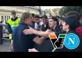 Venezia, Davide Nicola festeggia coi tifosi la vittoria contro il Napoli: sentite cosa si dicono! | VIDEO CN24