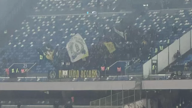 Tifosi Frosinone nel settore ospiti
