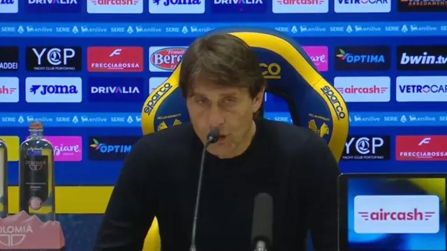 Antonio Conte in conferenza stampa