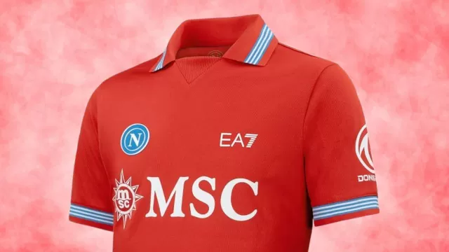 Terza maglia rossa del Napoli