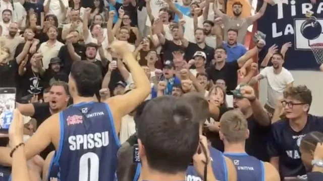 Tifosi Napoli Basket