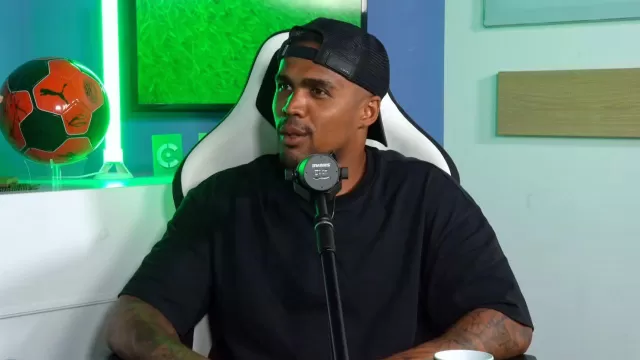 Douglas Costa
