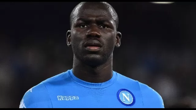 Il difensore del Napoli parla di tutto