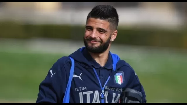 Lorenzo Insigne &egrave; un calciatore italiano, attaccante del Napoli e della Nazionale italiana