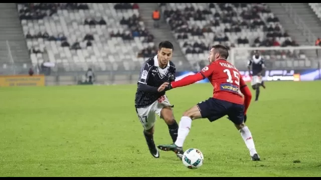 Adam Ounas &egrave; un calciatore francese di origini algerine, centrocampista o ala del Bordeaux