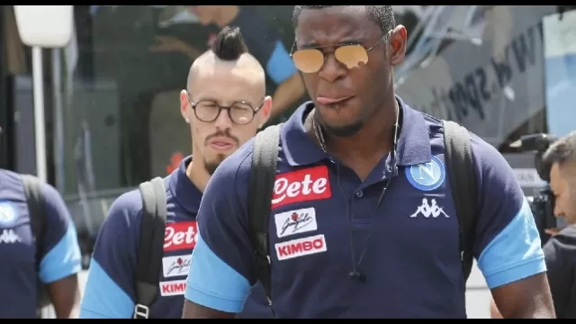 Duvan Zapata in ritiro con il Napoli