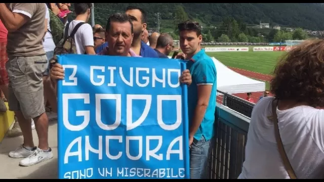 Striscione contro la Juve a Dimaro