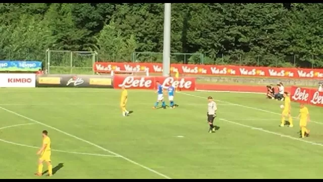 Napoli - Bassa Anaunia, assist di Insigne: Milik torna al gol