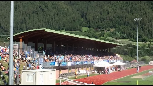 Comunale di Carciato: spalti gremiti per l'allenamento del Napoli