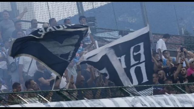 Ultras del Napoli scatenati al Briamasco prima della gara con il Chievo