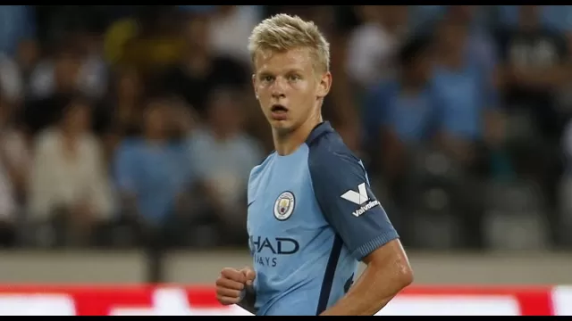 Oleksandr Zinchenko &egrave; un calciatore ucraino, centrocampista o ala del Manchester City