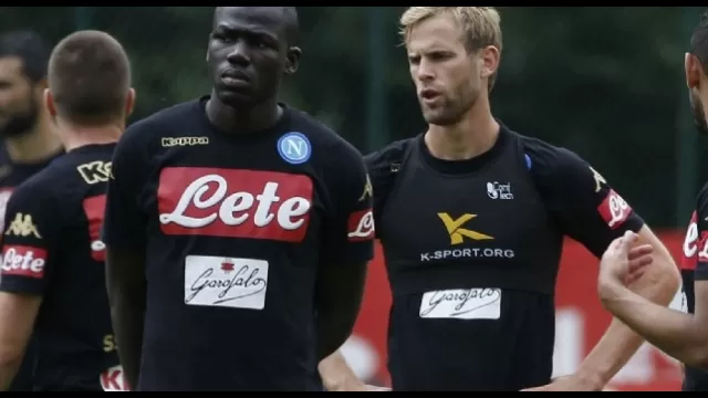 Ivan Strinić &egrave; un calciatore croato, terzino del Napoli e della Nazionale croata