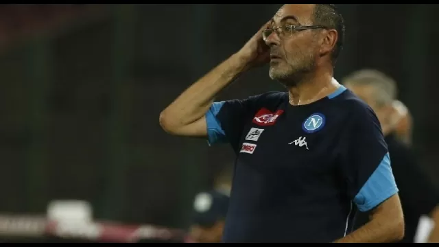 Maurizio Sarri (Napoli, 10 gennaio 1959) &egrave; un allenatore di calcio italiano, attuale tecnico del Napoli.