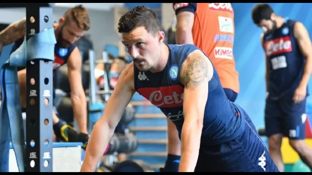 Mario Rui si allena in palestra