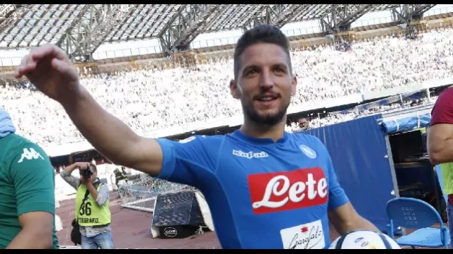 Dries Mertens &egrave; un calciatore belga, ala o attaccante del Napoli e della nazionale belga