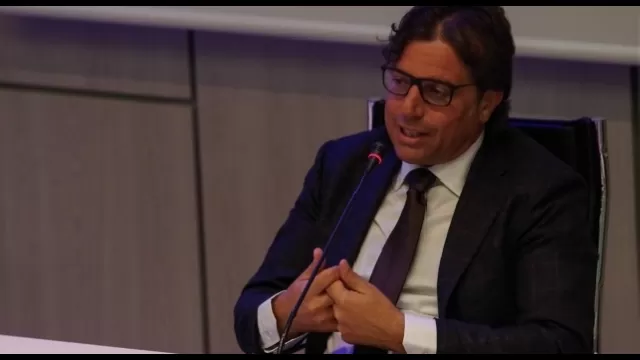 Giuntoli durante una conferenza