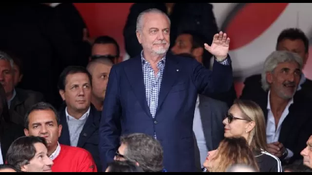 Aurelio De Laureniis in tribuna al San Paolo