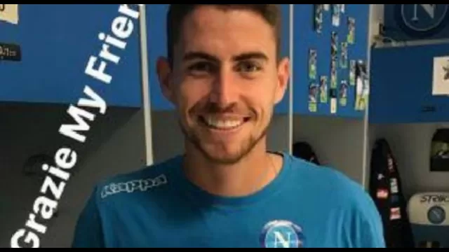 Jorginho riceve un dono da Rog