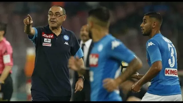Maurizio Sarri (Napoli, 10 gennaio 1959) &egrave; un allenatore di calcio italiano, attuale tecnico del Napoli.