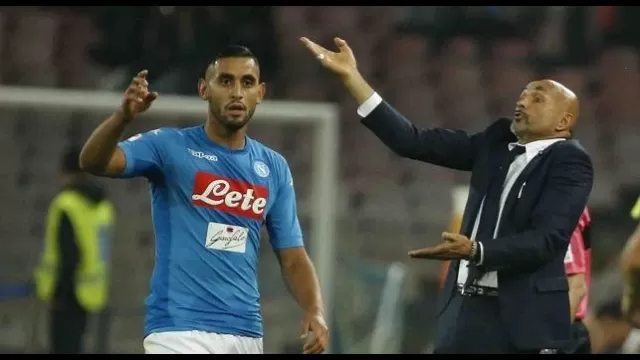 Ghoulam richiama il pallone per la rimessa laterale
