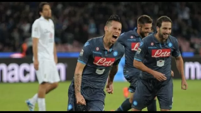 Hamsik festeggia dopo il gol al Verona
