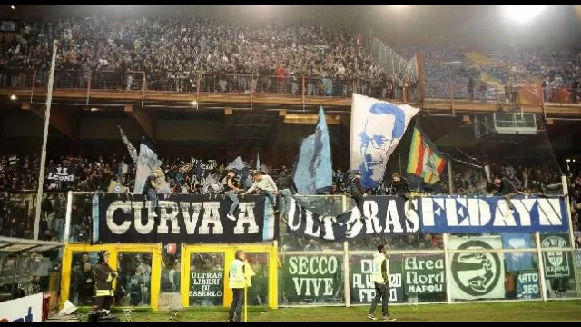 Ultras del Napoli a Genova