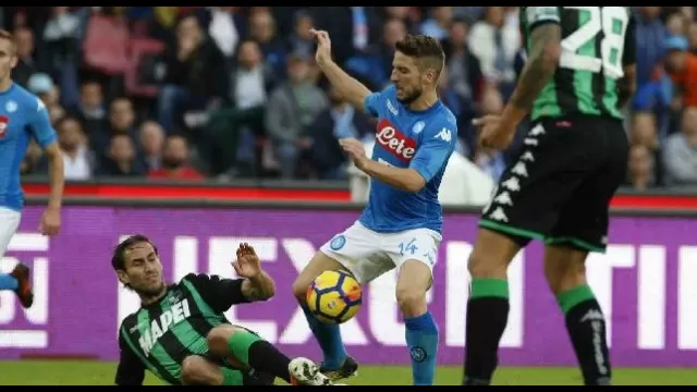 Mertens in azione con il Sassuolo