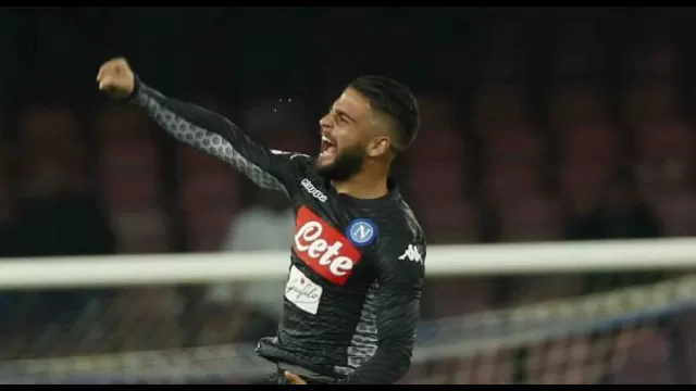 Insigne esulta dopo il gol al Milan
