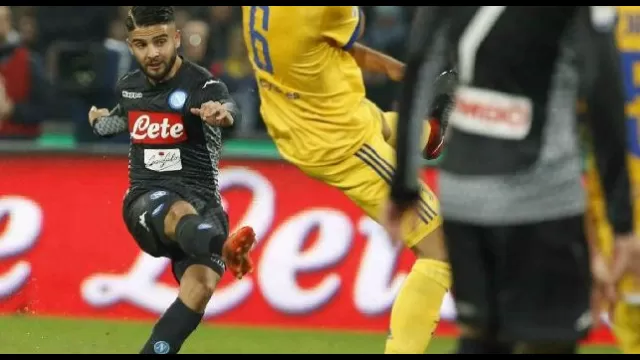 Lorenzo Insigne &egrave; un calciatore italiano, attaccante del Napoli e della Nazionale italiana
