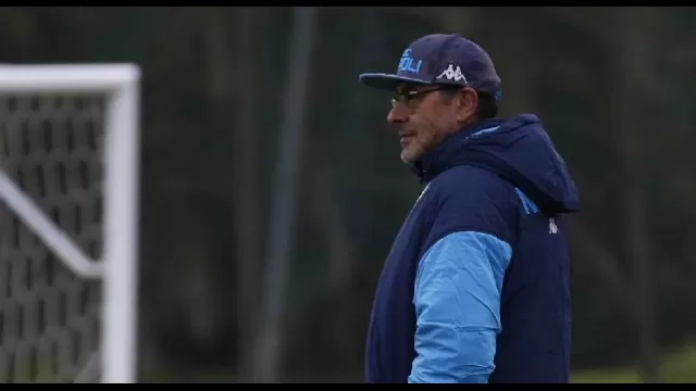 Maurizio Sarri in allenamento a Castel Volturno