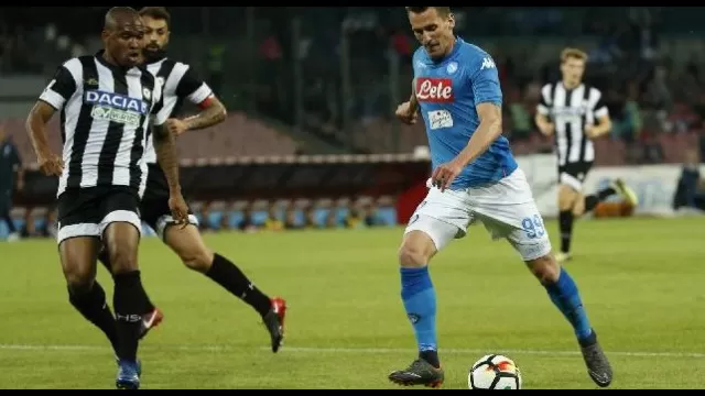Milik in azione contro l'Udinese