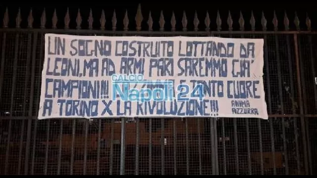Striscione per il Napoli alla Sanit&agrave;