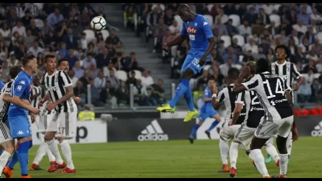 Koulibaly in gol in Juventus-Napoli all'Allianz Stadium