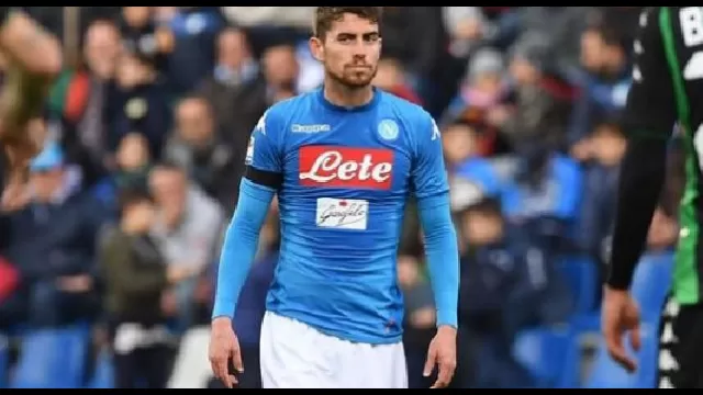 Jorginho in azione con la maglia del Napoli