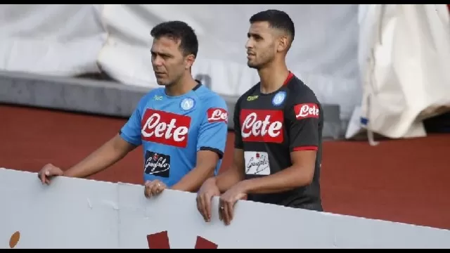 Faouzi Ghoulam in campo a Dimaro-Folgarida con la maglia del Napoli, foto: Ciro De Luca