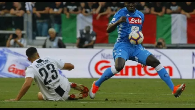 Kalidou Koulibaly con la maglia del Napoli