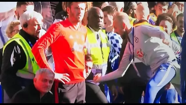 Mourinho provocato, rissa staff Sarri