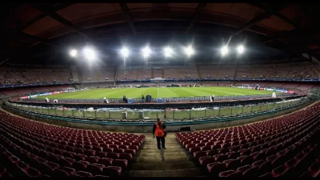 Stadio San Paolo di Napoli a Fuorigrotta di notte