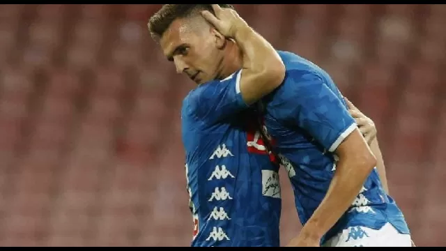 Milik-Mertens abbraccio
