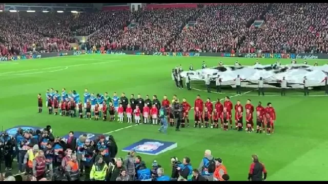 Liverpool-Napoli, Anfield Road