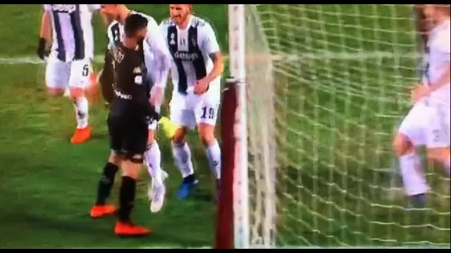 Ronaldo prende in giro Ichazo