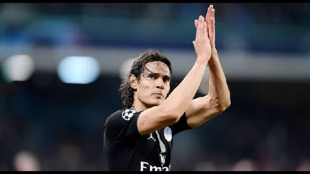 Cavani con la maglia del PSG