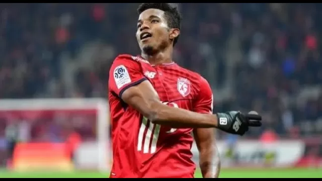 Thiago Mendes esulta dopo un gol con il Lille