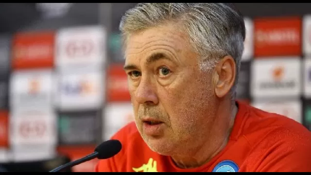 Carlo Ancelotti in conferenza stampa a Castel Volturno