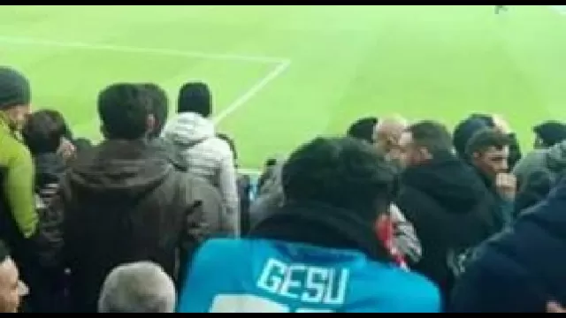 Tifoso Napoli "Ges&ugrave; 33"