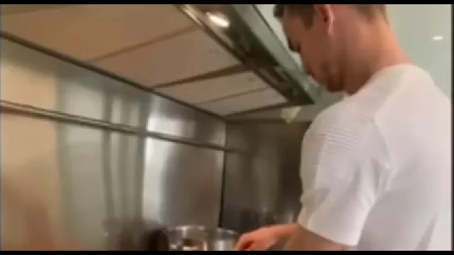 Fabian cucina la paella
